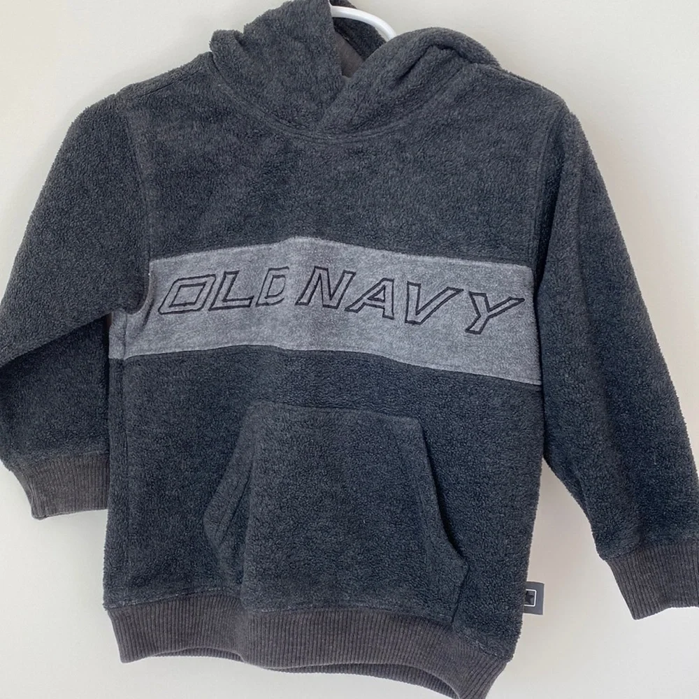 Old Navy baby sweatshirt.  Size 18-24 months gray